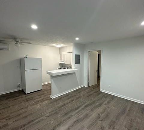 3rd image of 4246 Seagrape Dr APT 2