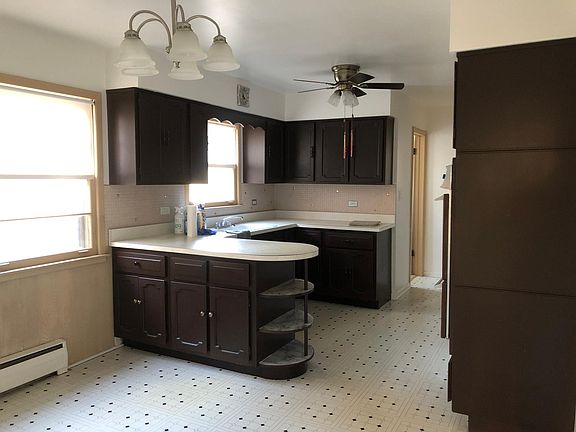 4th image of 8055 Kenton Ave #1