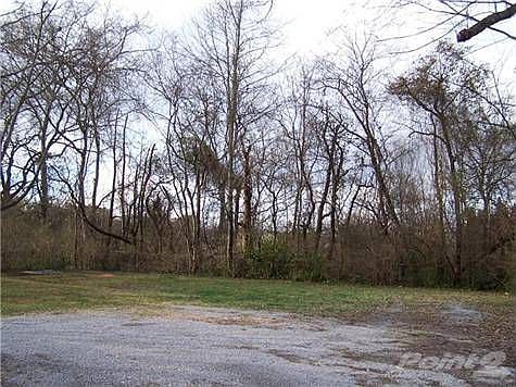 4th image of 2035 Sherrill Blvd