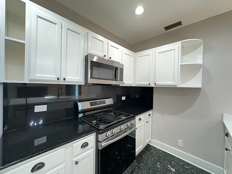 238 S Ashland Ave #2 — Photo 5