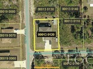 3422 27th St W, Lehigh Acres, FL 33971