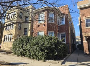 2320 W Addison St, Chicago, IL 60618