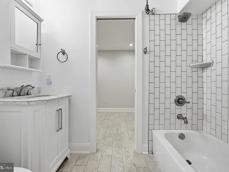 1820 Independence Ave SE #1 — Photo 25