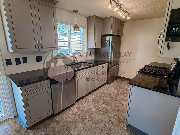 3862 Doloris Ct NE — Photo 8