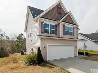 1032 Bridlemine Dr, Fuquay Varina, NC 27526