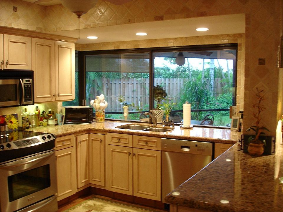 Fully Upgraded KItchen