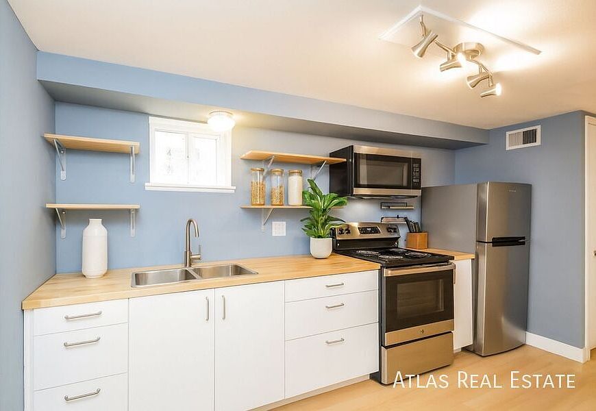 1st image of 1310 N Corona St APT 11
