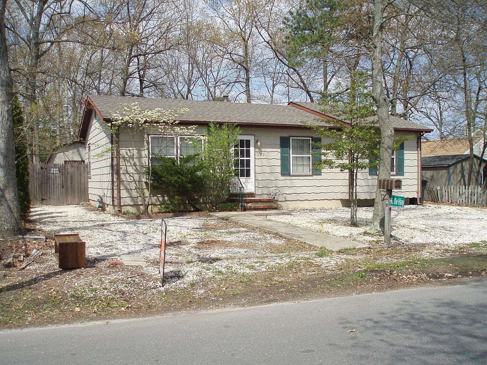 1st image of 2122 South St