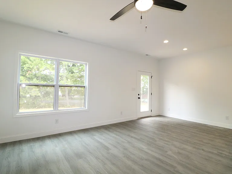 137 Independence Ln — Photo 13