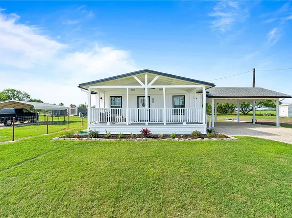 5983 County Road 42, Robstown, TX 78380