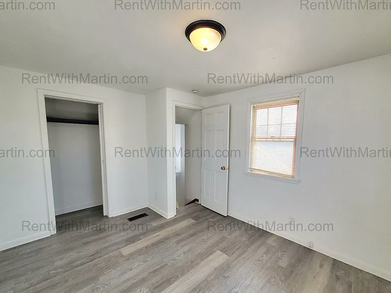 137 Hope Ave — Photo 15