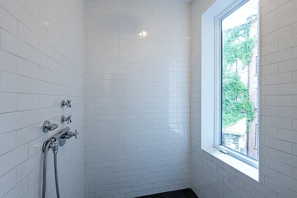 Rented by Finest Furnished LLC | media 50