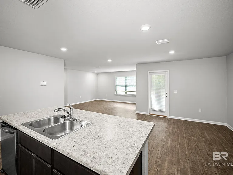 1481 Majesty Loop — Photo 7
