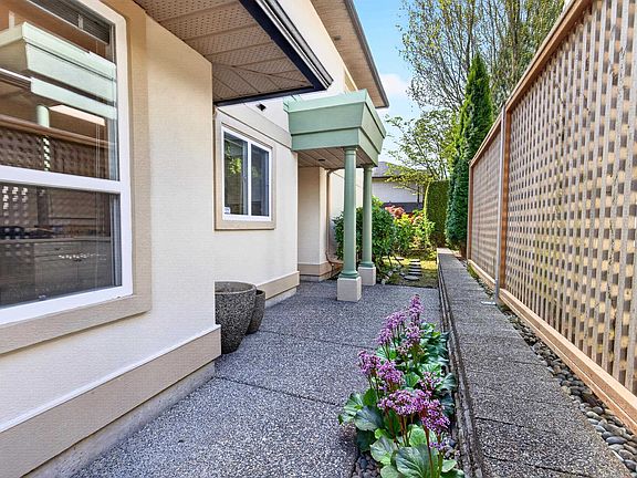 5th image of 13888 70th Ave #249