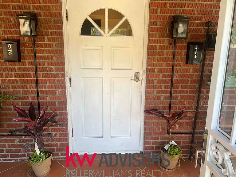 3521 Burke Ave #2 — Photo 3