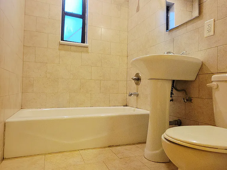 28 Marine Ave #3R — Photo 6