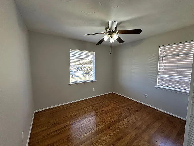 4614 Hanover Dr — Photo 12