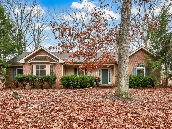 930 Ridgewood Dr, Clarksville, TN 37043