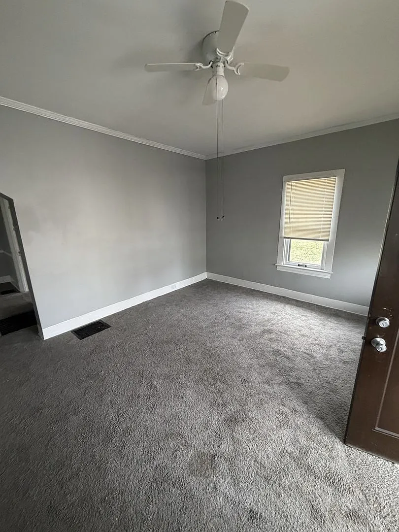 Cute And Cozy 2bd/1ba Leasing Special Move In By 9/15/2026 And Receive 50% Off Of Your Deposit. — Photo 4