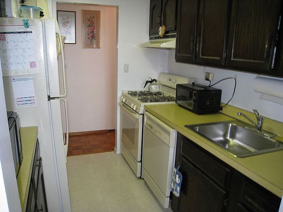 5th image of 15218 Union Tpke APT 5E