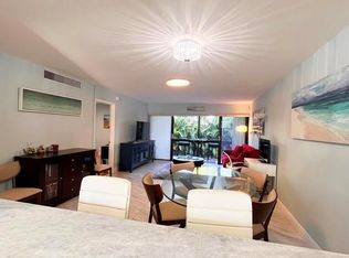 3050 Presidential Way APT 203, West Palm Beach, FL 33401