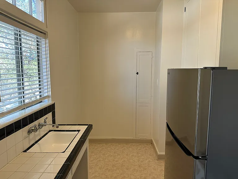 1509 Fair Oaks Ave #M — Photo 6