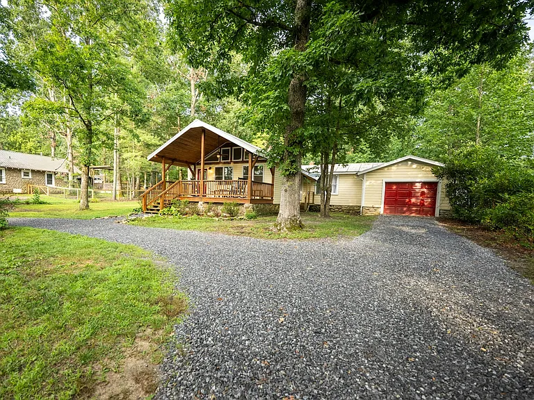 809 Montreat Rd — Photo 10