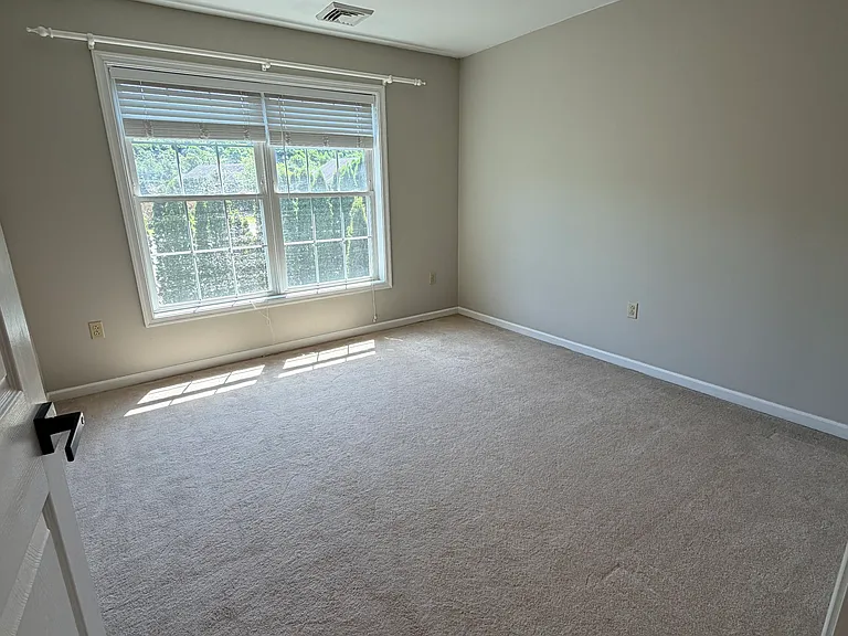 44 Marina Dr — Photo 15