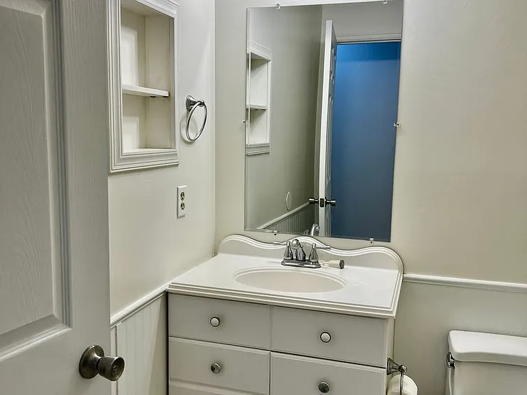 30 Yorktown Rd — Photo 12