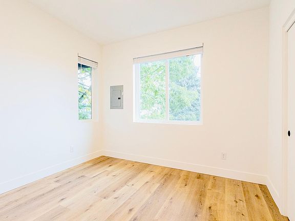 2nd image of 8080 N Willamette Blvd #301