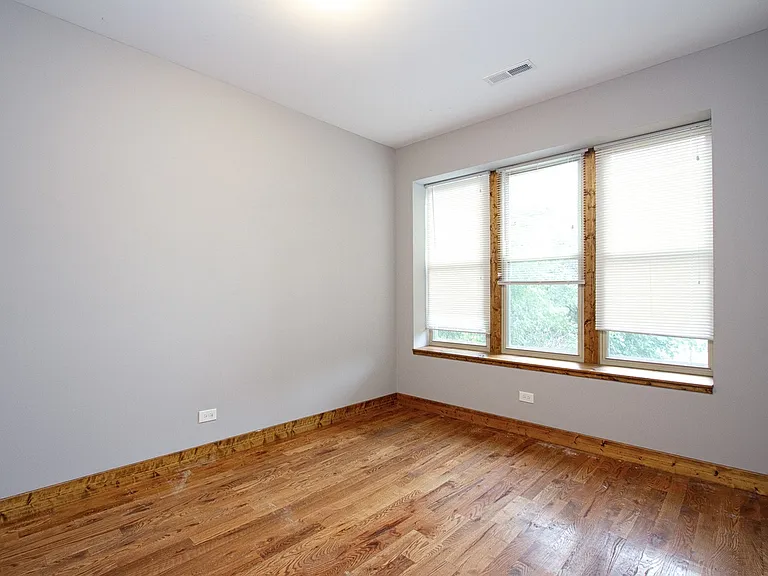 6042 S Michigan Ave #2S — Photo 11