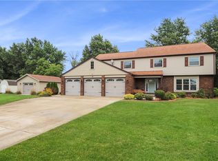 14 Meadowview Est, Mattoon, IL 61938