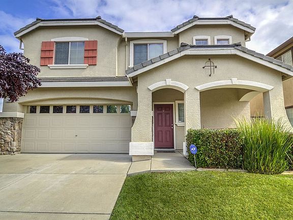 2nd image of 2900 Le Bourget Ln