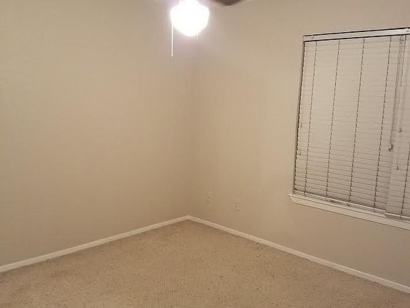 2nd image of 1805 W Spring Creek Pkwy APT Tt4