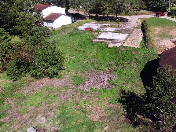2nd image of 1625 Mary Ann Dr