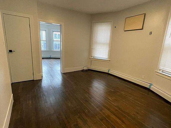 4th image of 111 Clendenny Ave Floor 1