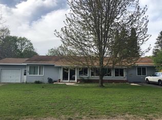 6846 Walker St, Benzonia, MI 49616