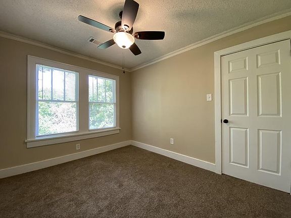 4th image of 517 W 31st St #B