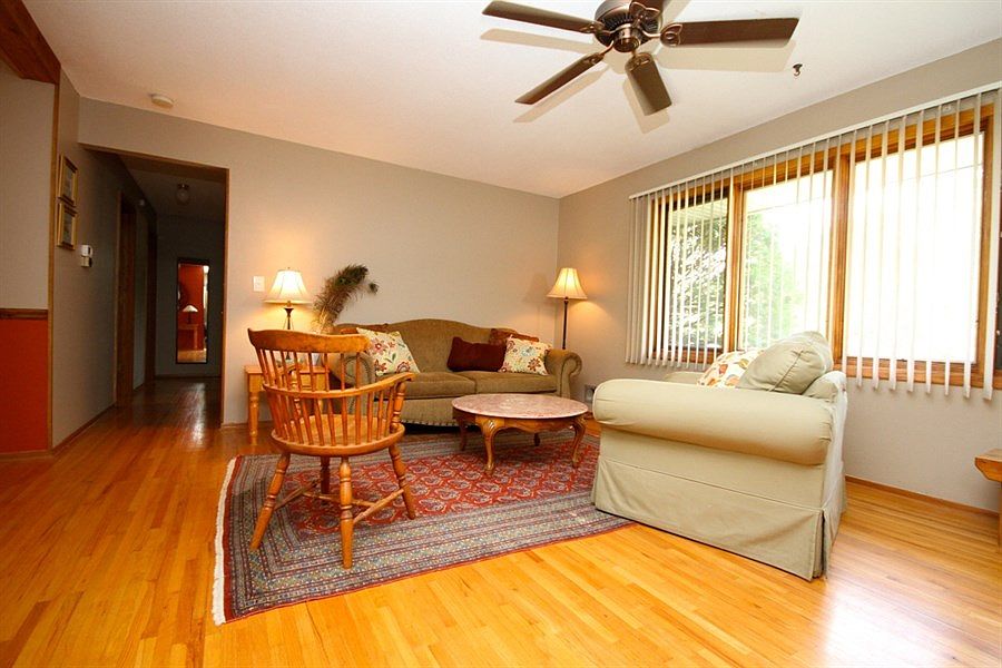 2nd image of 2074 Flint Dr