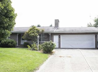 1309 W Carol Dr, Roanoke, IL