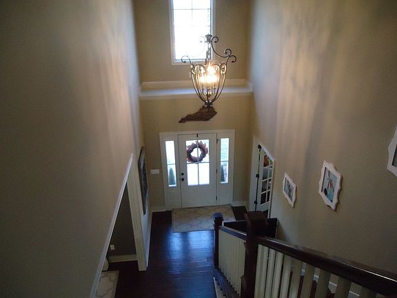 4th image of 712 Mallard St