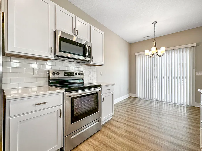 1404 NE Primrose Ln — Photo 8