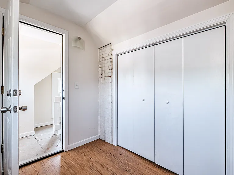 533 Washington Ave #2 — Photo 42