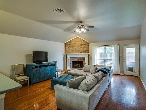 3rd image of 8409 Blackwater Creek Trl