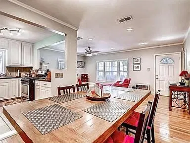 2 bed, 1440 sqft, $3,000 — Photo 4