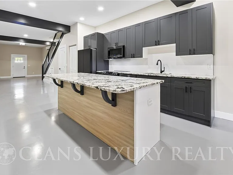 337 Rutledge Ave — Photo 10