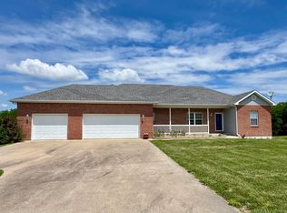 1840 N Hemlock Ridge Rd, Rocheport, MO 65279