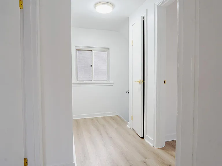 448 Eureka St — Photo 14