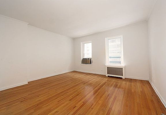4th image of 227 E 66th St #604