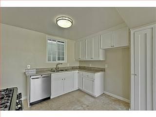 5th image of 98 Gambetta St